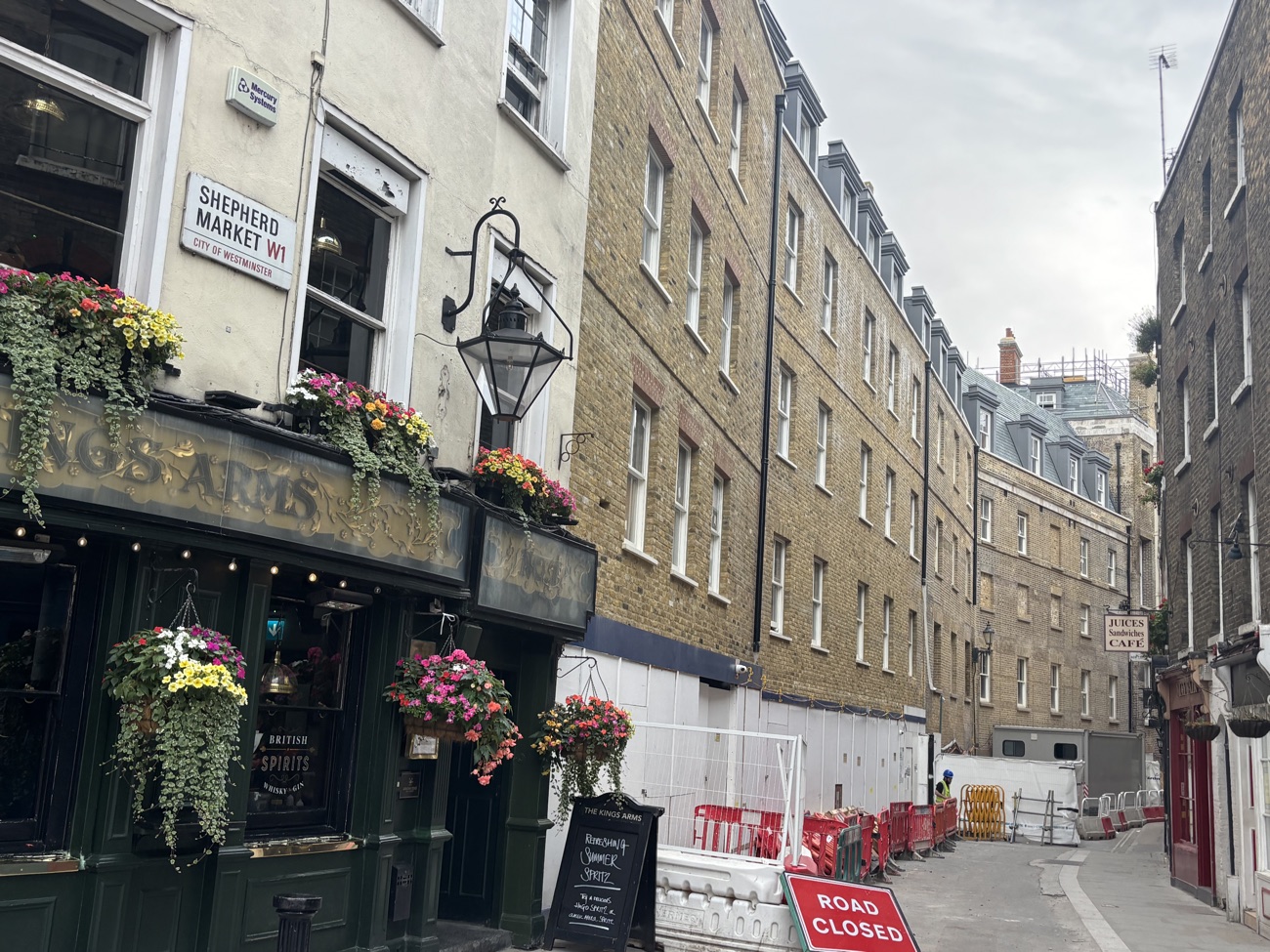 Cambridge House Hotel — Mayfair street context