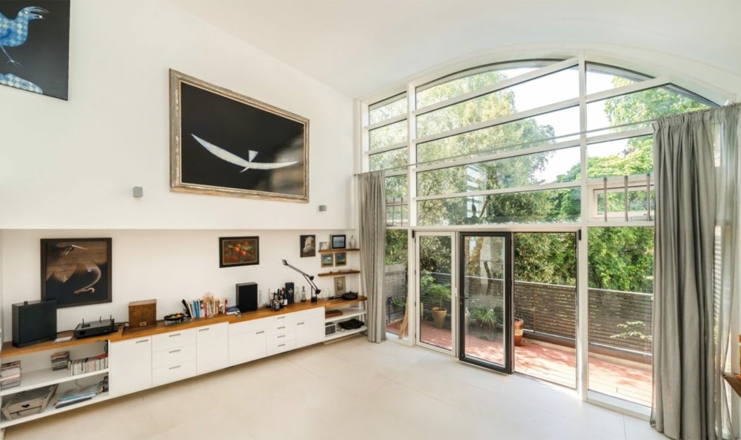 Cobble Mews, Highgate — double-height glazing